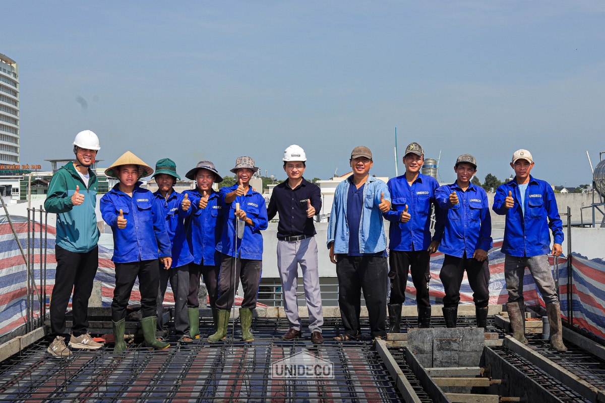 Thi công chuyên nghiệp là một bước quan trọng trong quy trình xây nhà trọn gói minh bạch.